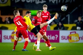 荷甲倒计时；阿贾克斯清晨强势反弹；细节引发关注；震撼外界；身体对抗强度拉满的简单介绍-九游体育